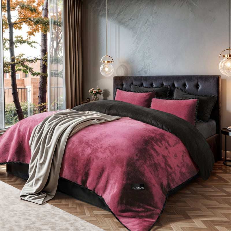 The Amorgos Luxury Velvet Bedding Set