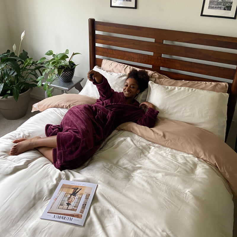 The BRISA Over-Sized Summer Cooling Bedding Set