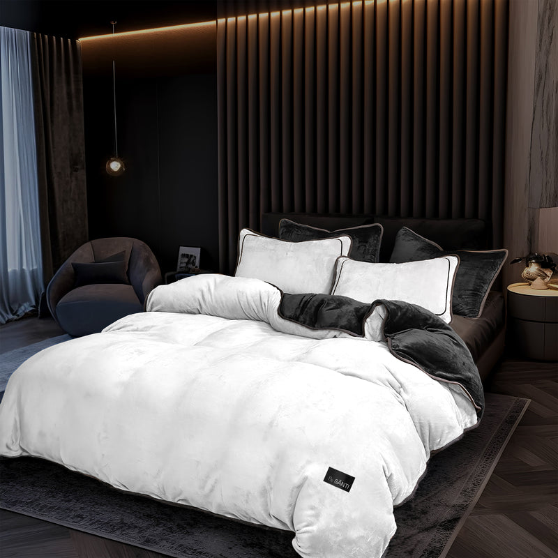 The Velós Luxury Velvet Bedding Set